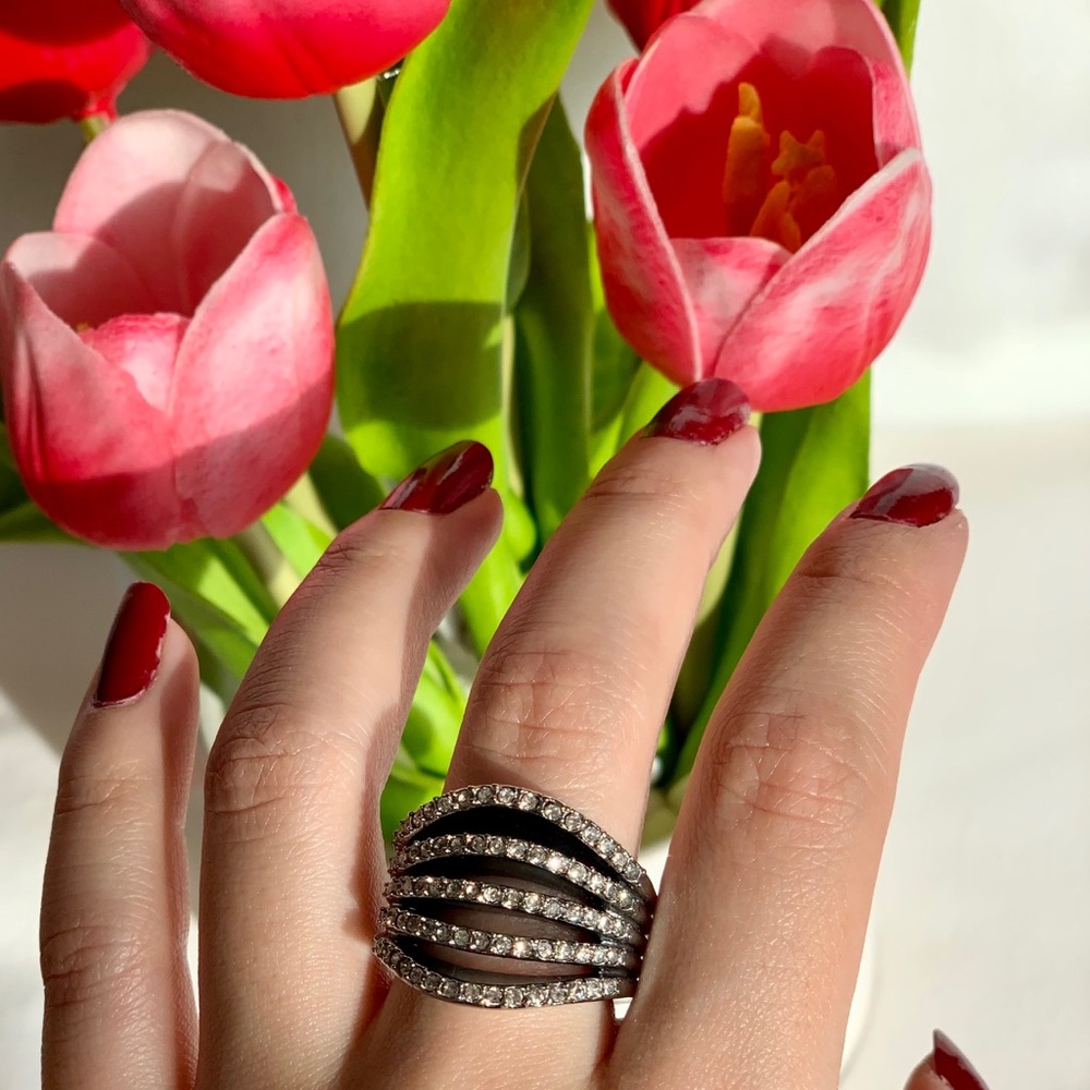 ✨Ann Taylor Silver Statement Ring w/ Faux Diamonds